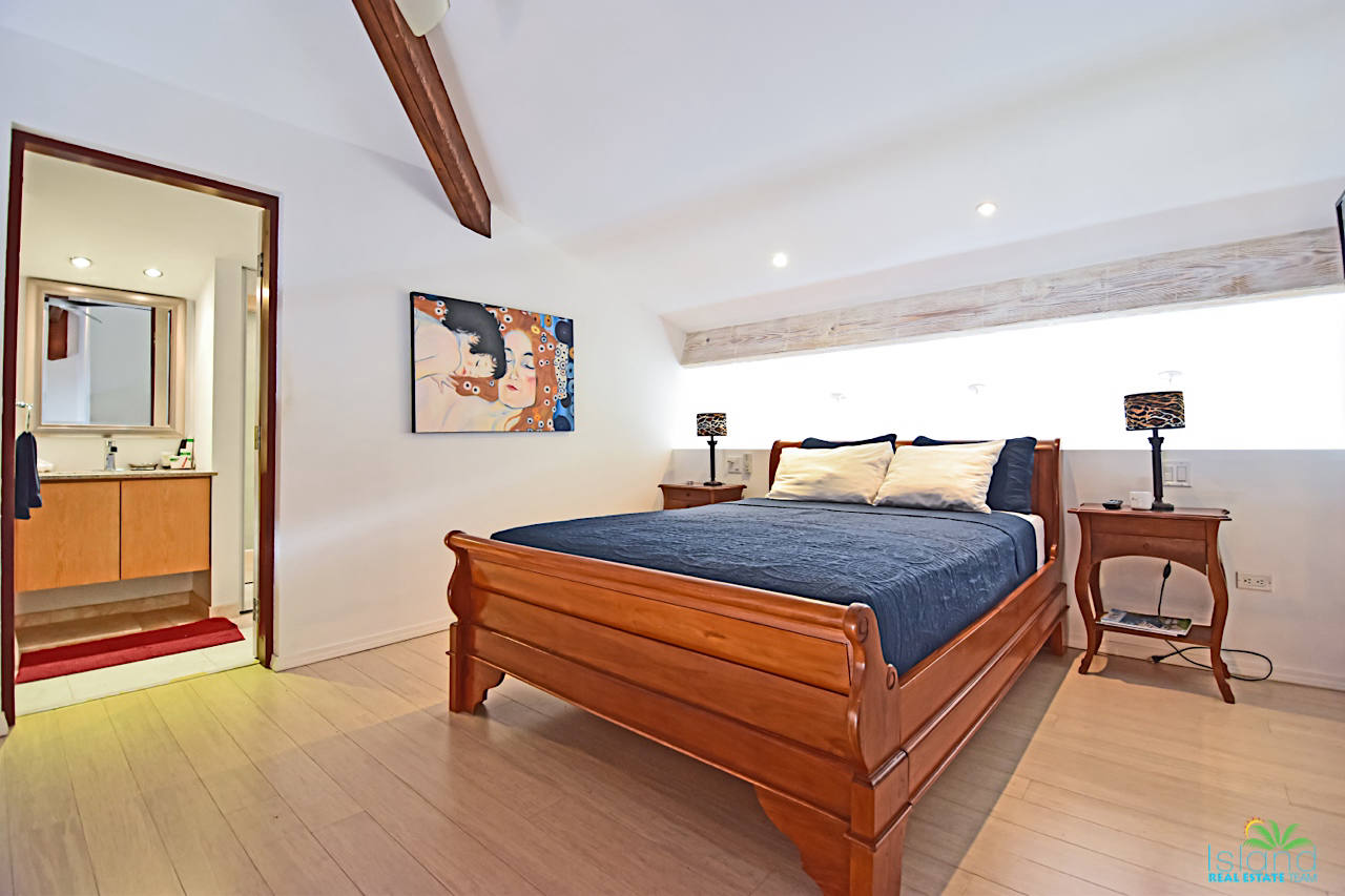 Квартира, 1399 м², 599 000$ — FAKTOR